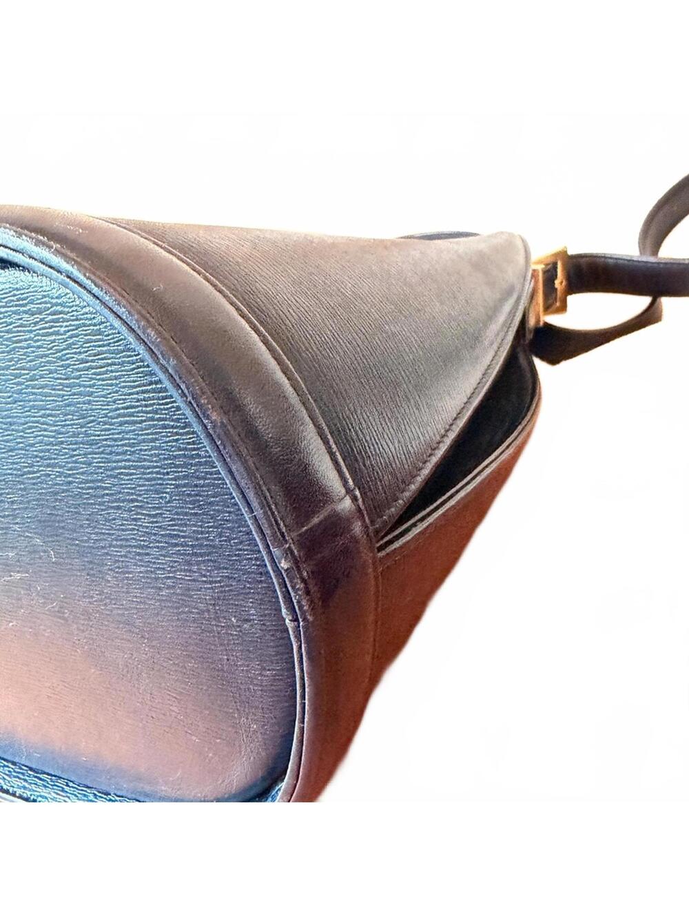 Valentino Garavani Vintage Indigo leather bucket bag - Picture 5 of 9